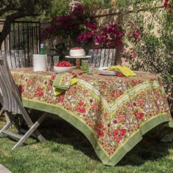 Jardin Red & Green Tablecloth 12 Jardin Red & Green Tablecloth -Selected Home Goods Store jardinredgreentablecloth71x71